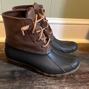 Sperry women’s boots. Size 8